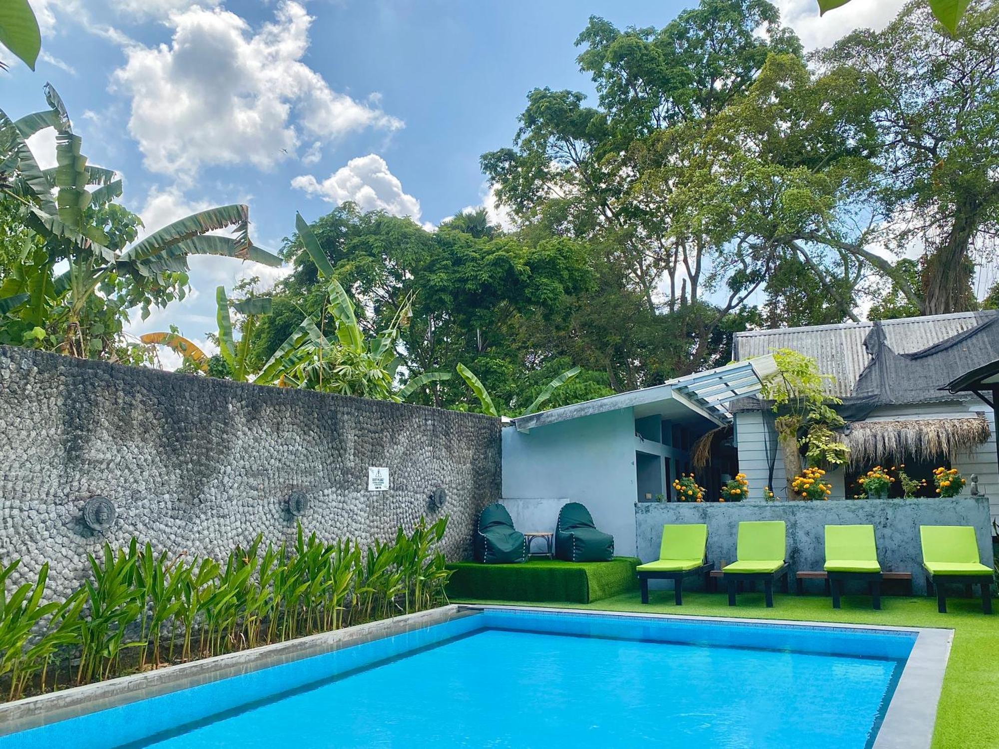 The Jungle Hostel Canggu Экстерьер фото