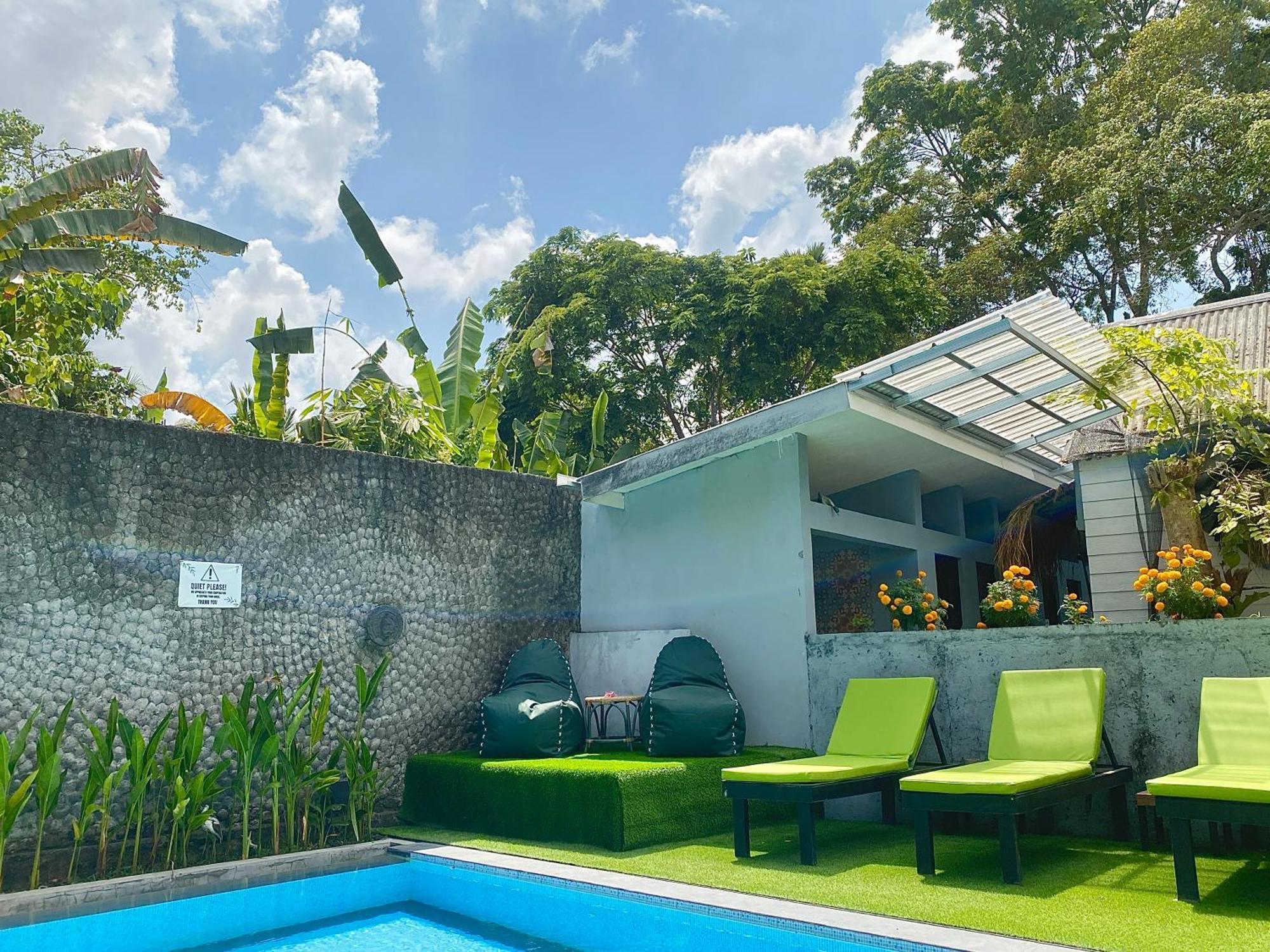 The Jungle Hostel Canggu Экстерьер фото